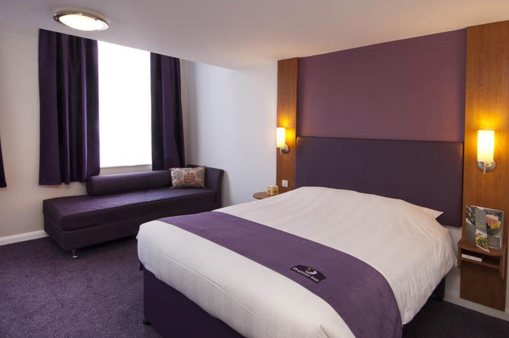 Premier Inn Newcastle Team Valley Gateshead Extérieur photo