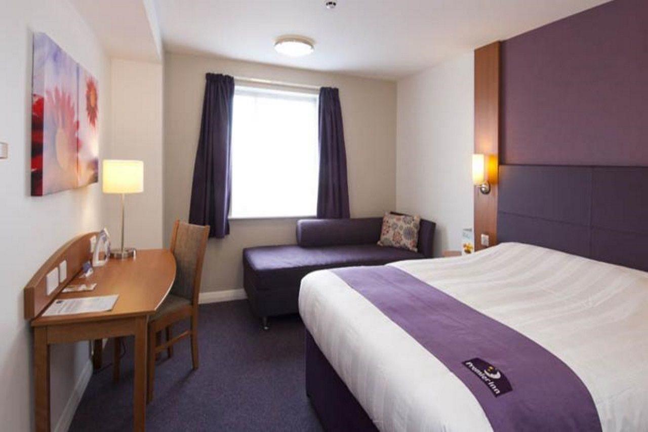 Premier Inn Newcastle Team Valley Gateshead Extérieur photo