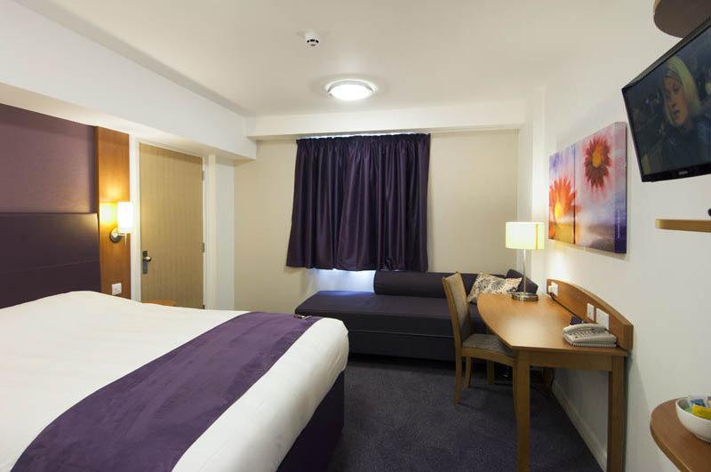 Premier Inn Newcastle Team Valley Gateshead Extérieur photo